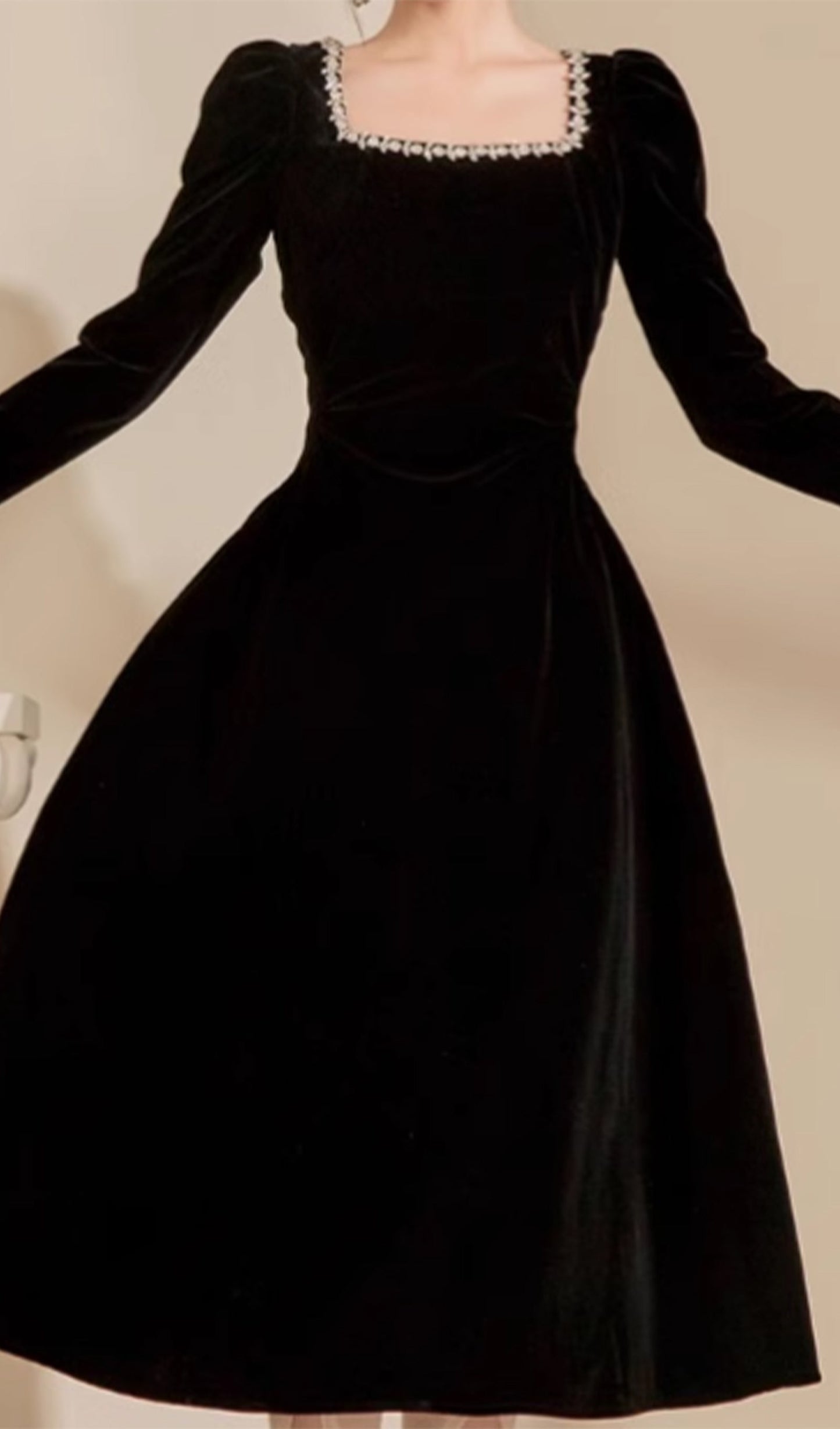 Vintage Kadife Siyah Midi Elbise