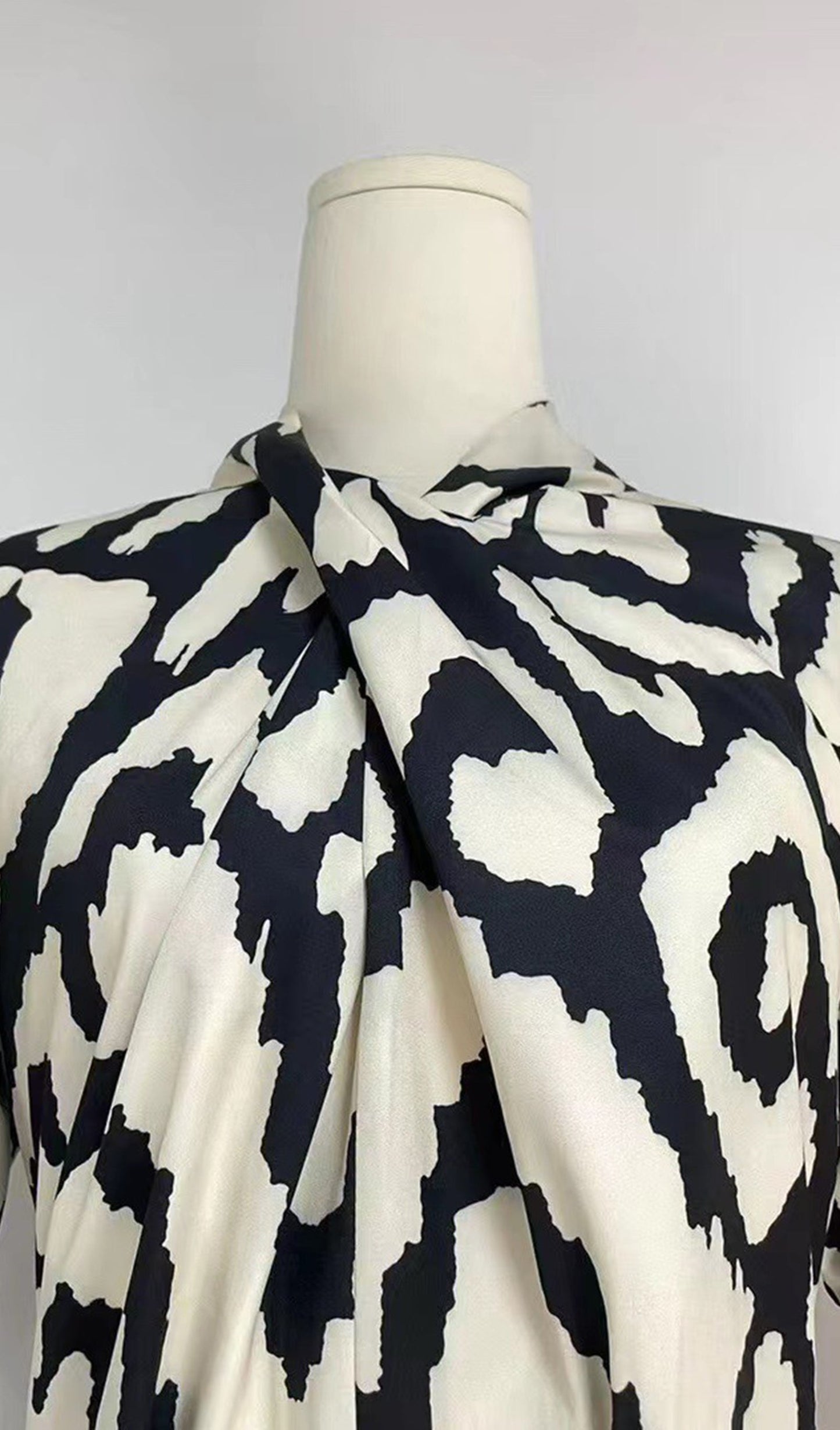 Kısa Kollu Ruffle Fit ve Flare Maksi Elbise