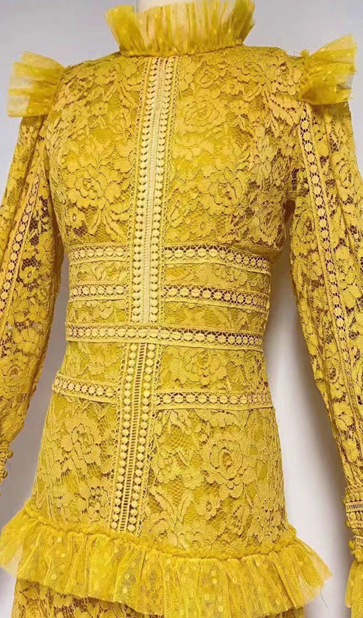 Vintage Uzun Kollu Fırfırlı Dantel Maksi Elbise Sarı