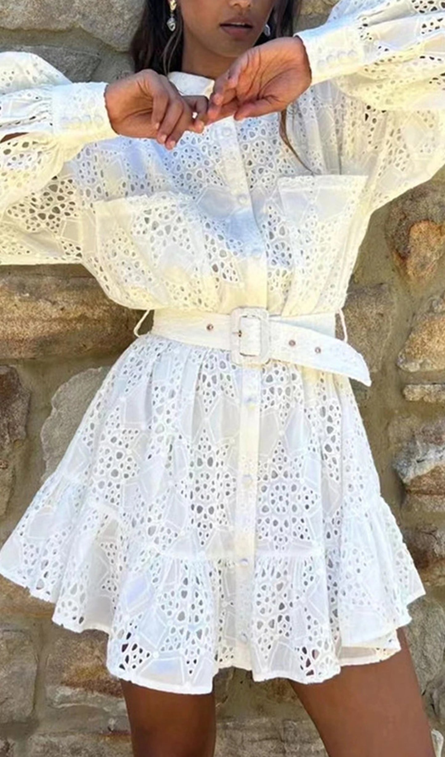 Yaka Delikli Mini Elbise