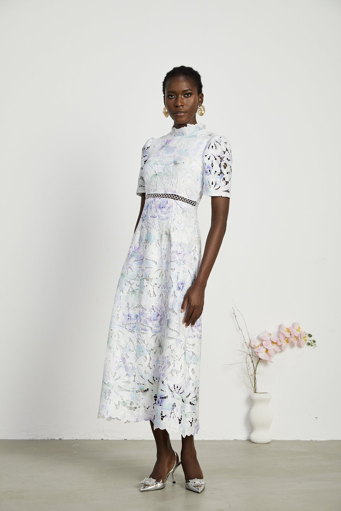 Blanche Dantel Cut-Out Midi Elbise