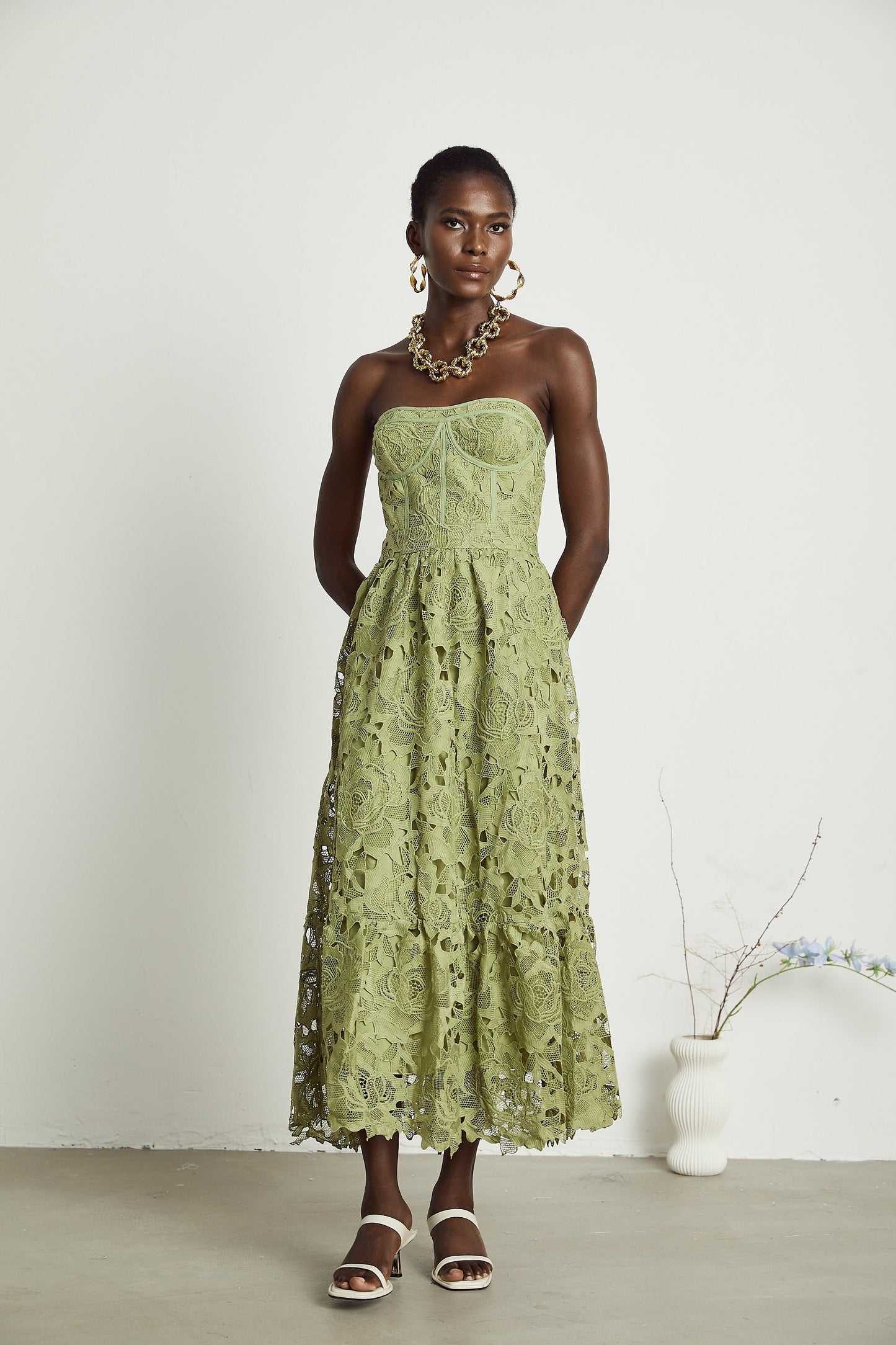 Inès Dantel Cut-Out Midi Elbise