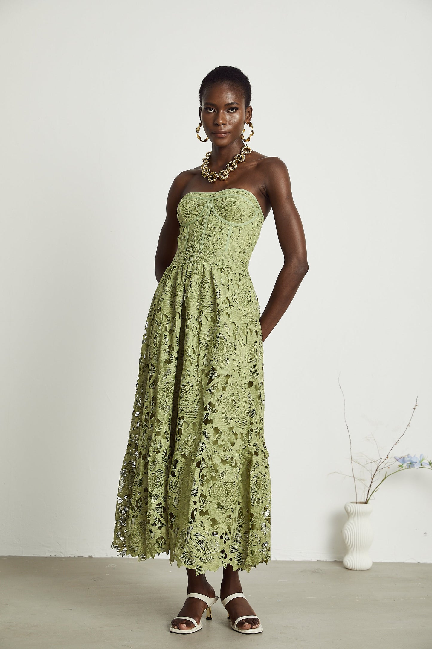 Inès Dantel Cut-Out Midi Elbise