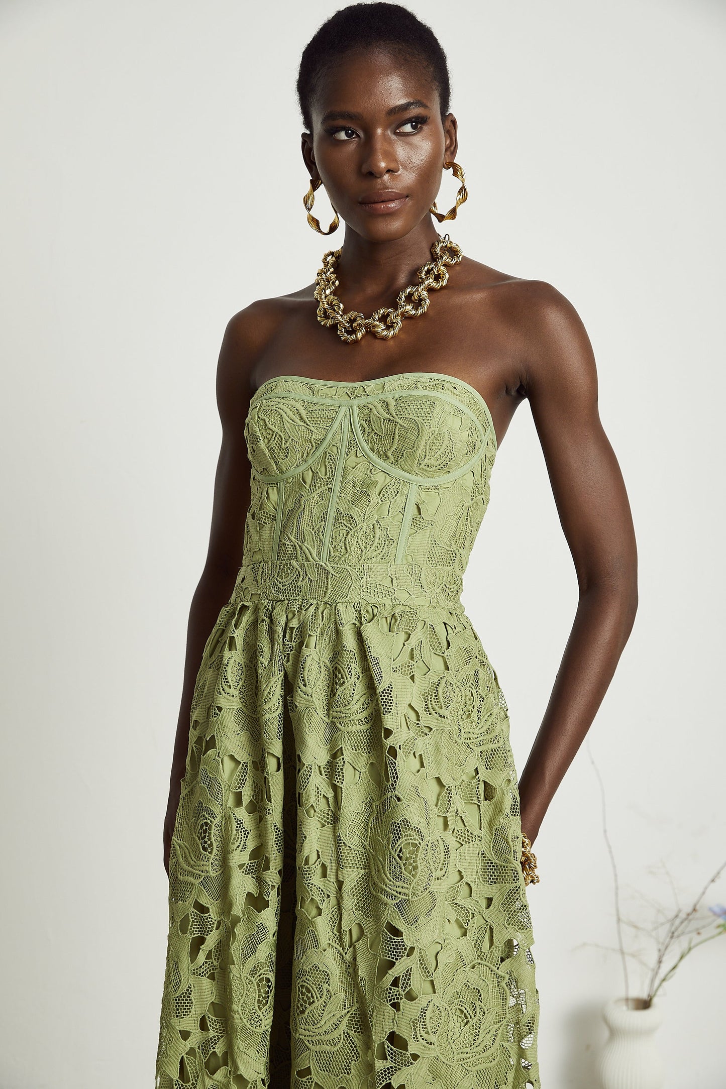 Inès Dantel Cut-Out Midi Elbise