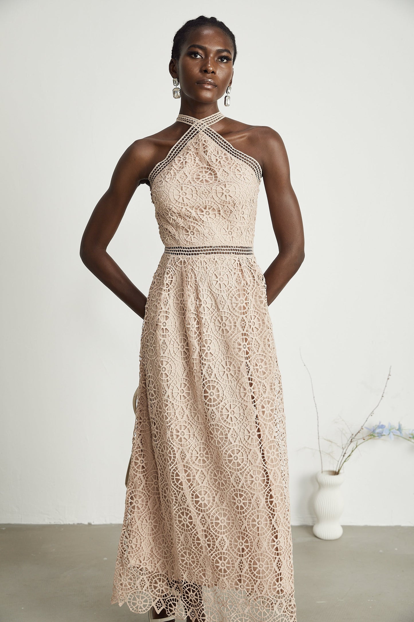 Ela Cut-Out Fitted Midi Elbise