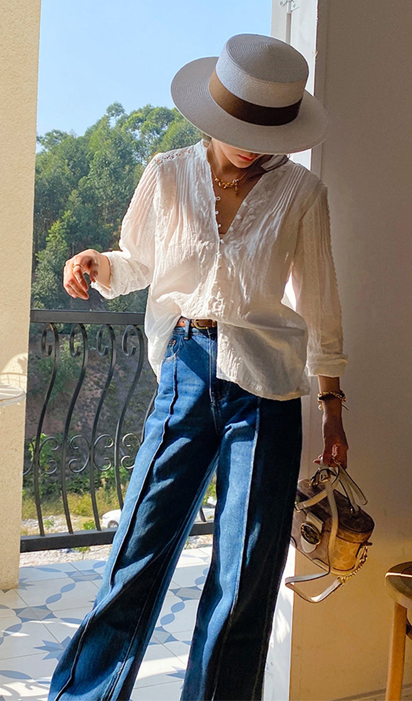 Dantel Delikli Bluz Üst