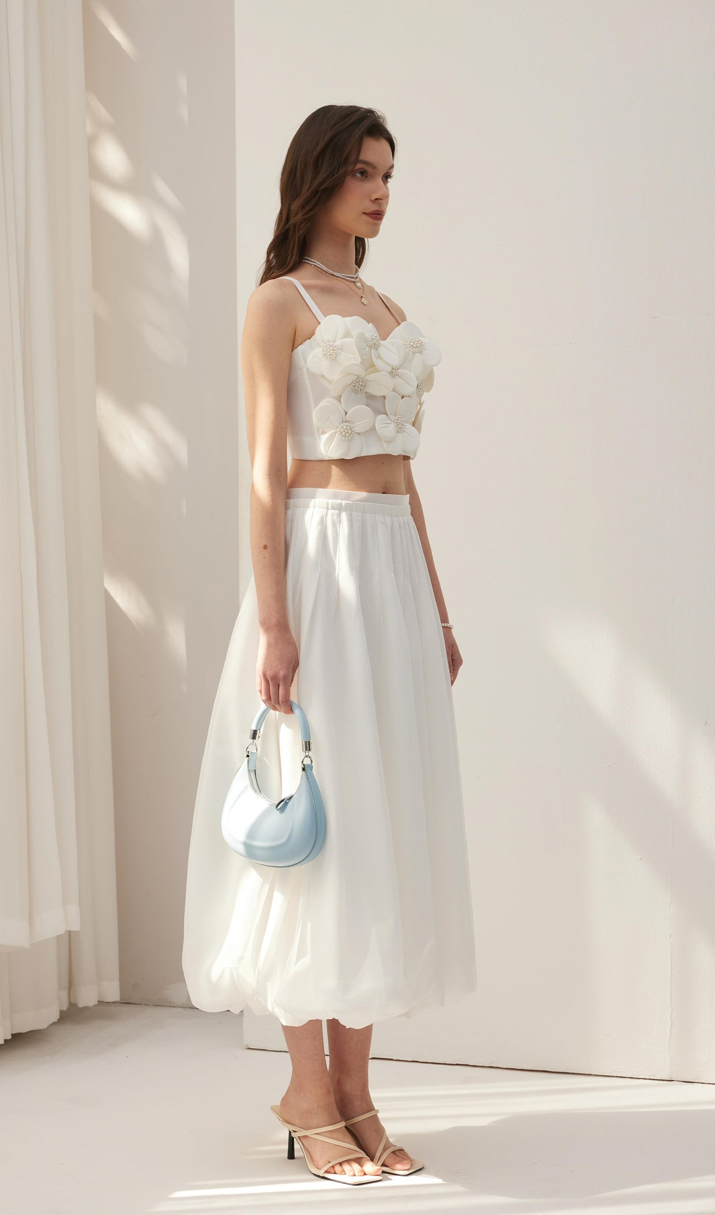 Çiçek Süslemeli Sütyen Üst Beyaz