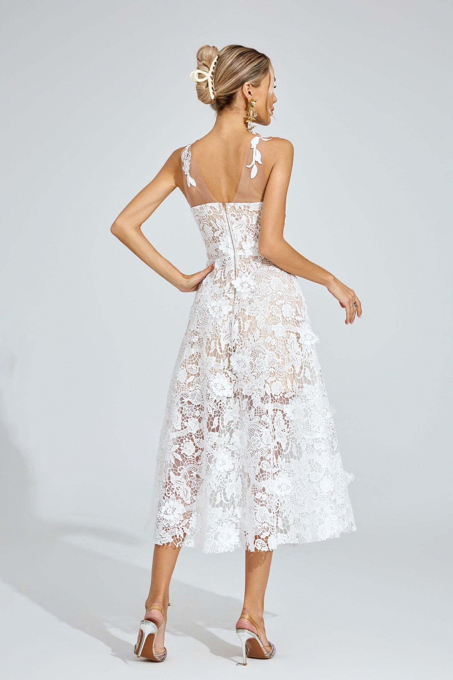 Amélie Beyaz Çiçekli Dantel Midi Elbise