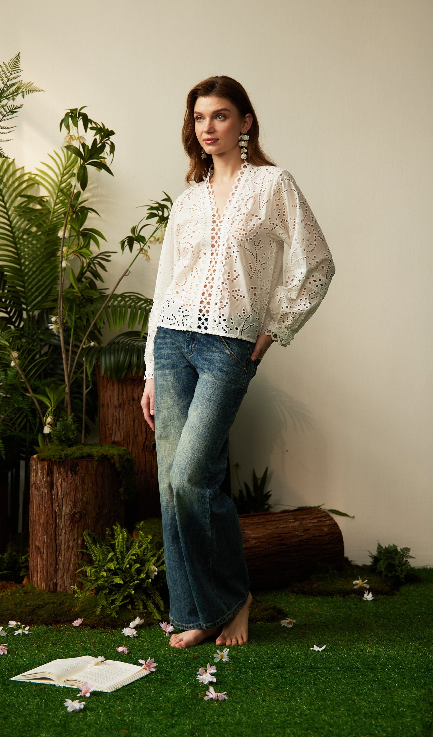 İçi Boş V Yaka Üst