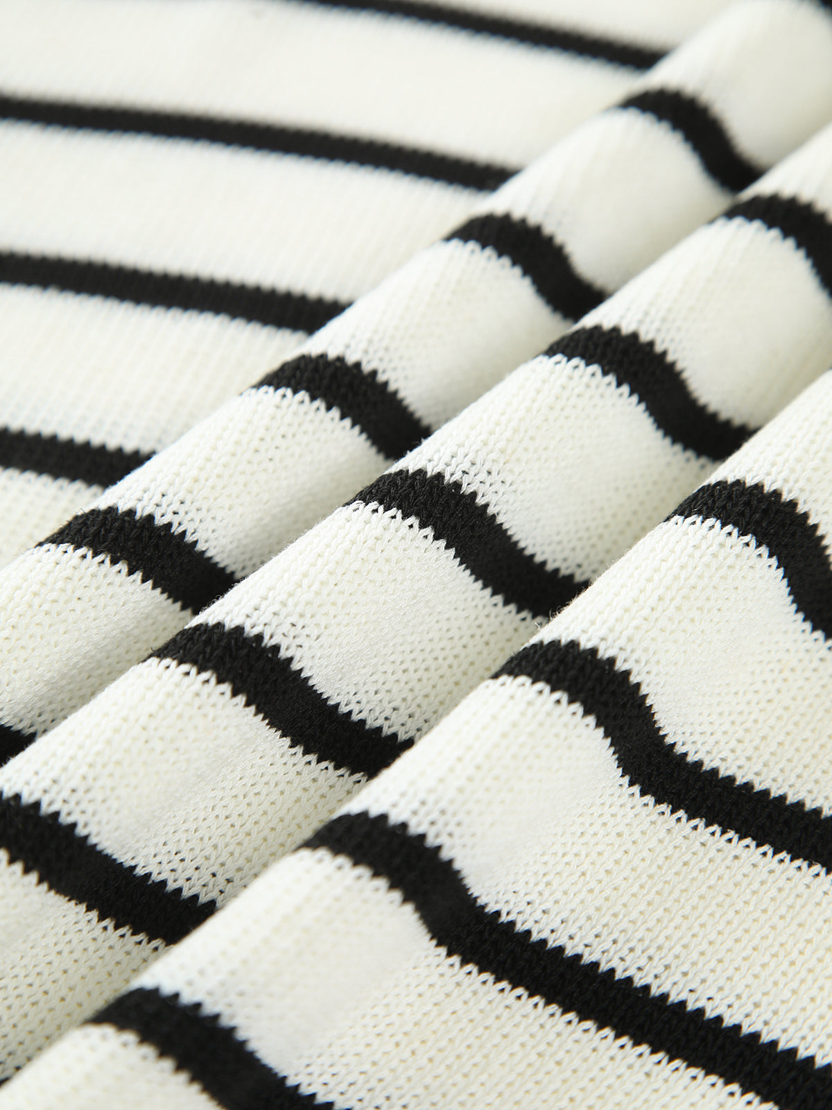 Klasyczny sweter w paski z kamizelką