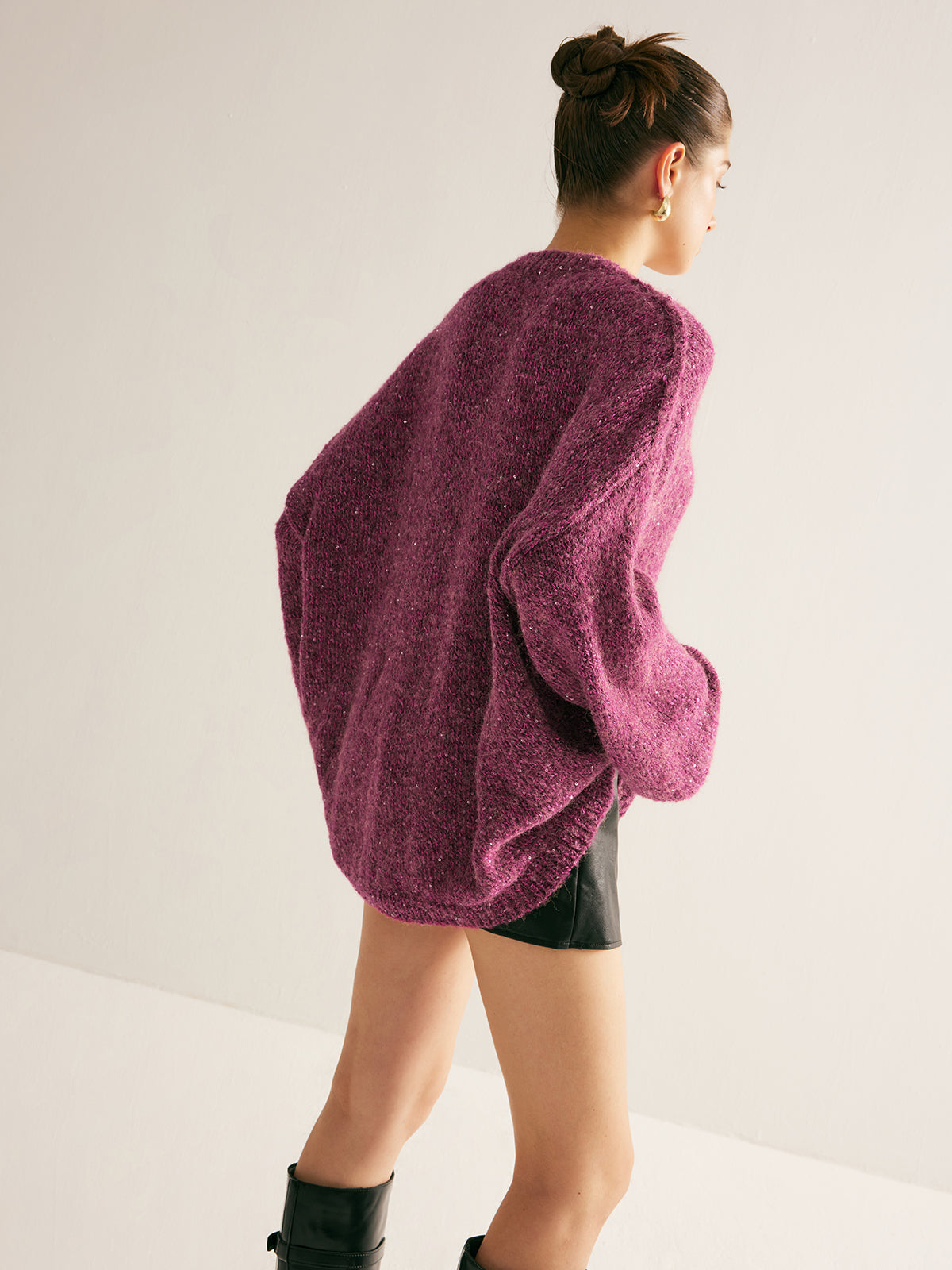 Luźny sweter z cekinami