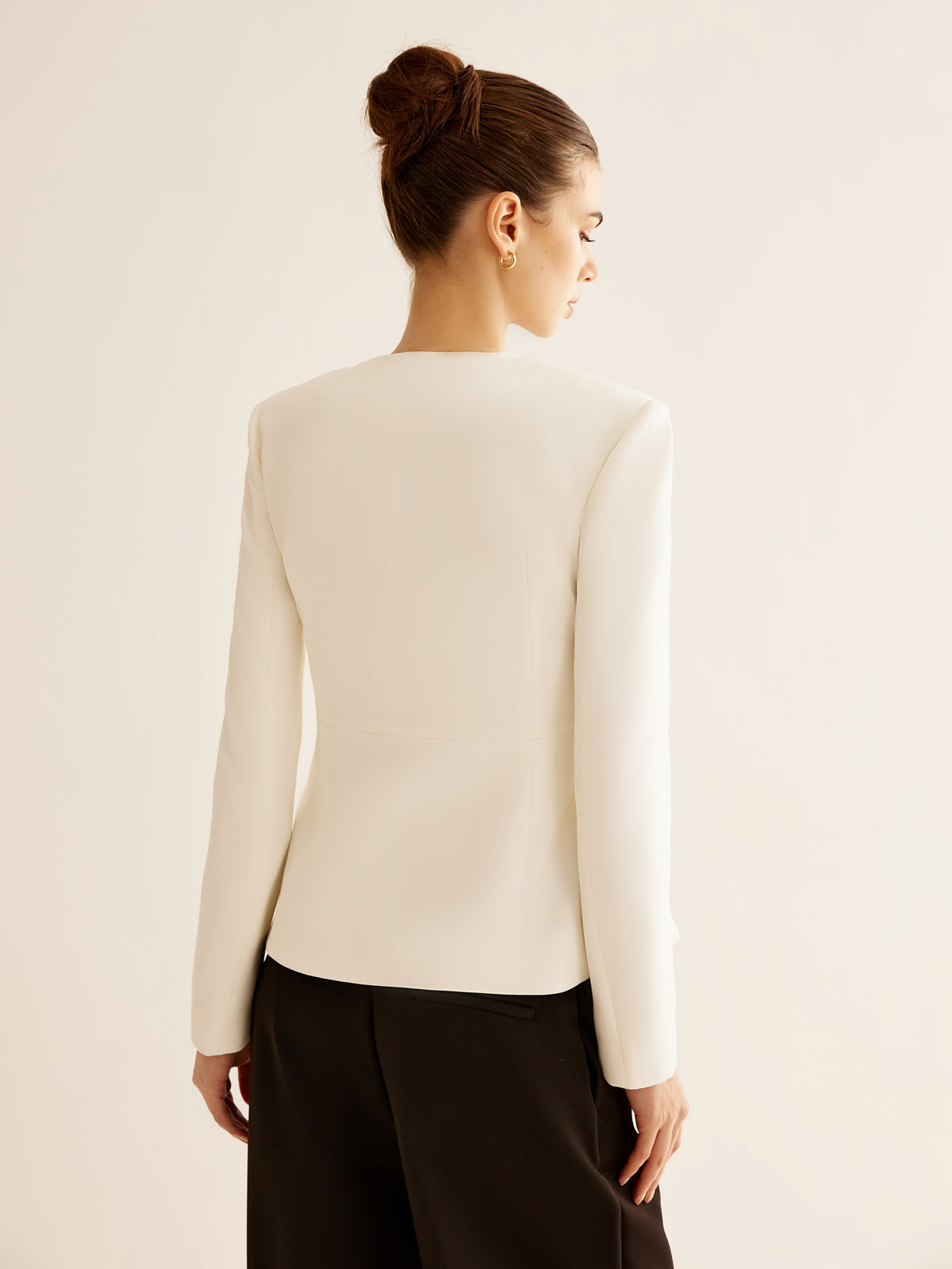 Deep V-Neck Button Slim Ceket