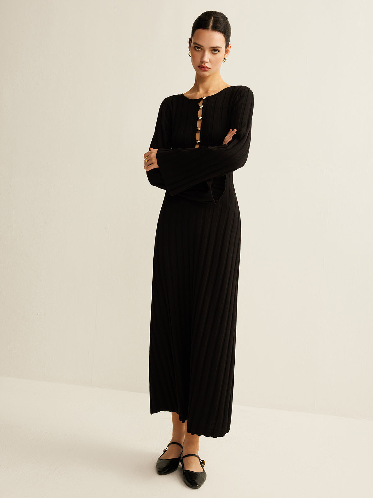 Sukienka maxi z miękkiej dzianiny z wycięciem