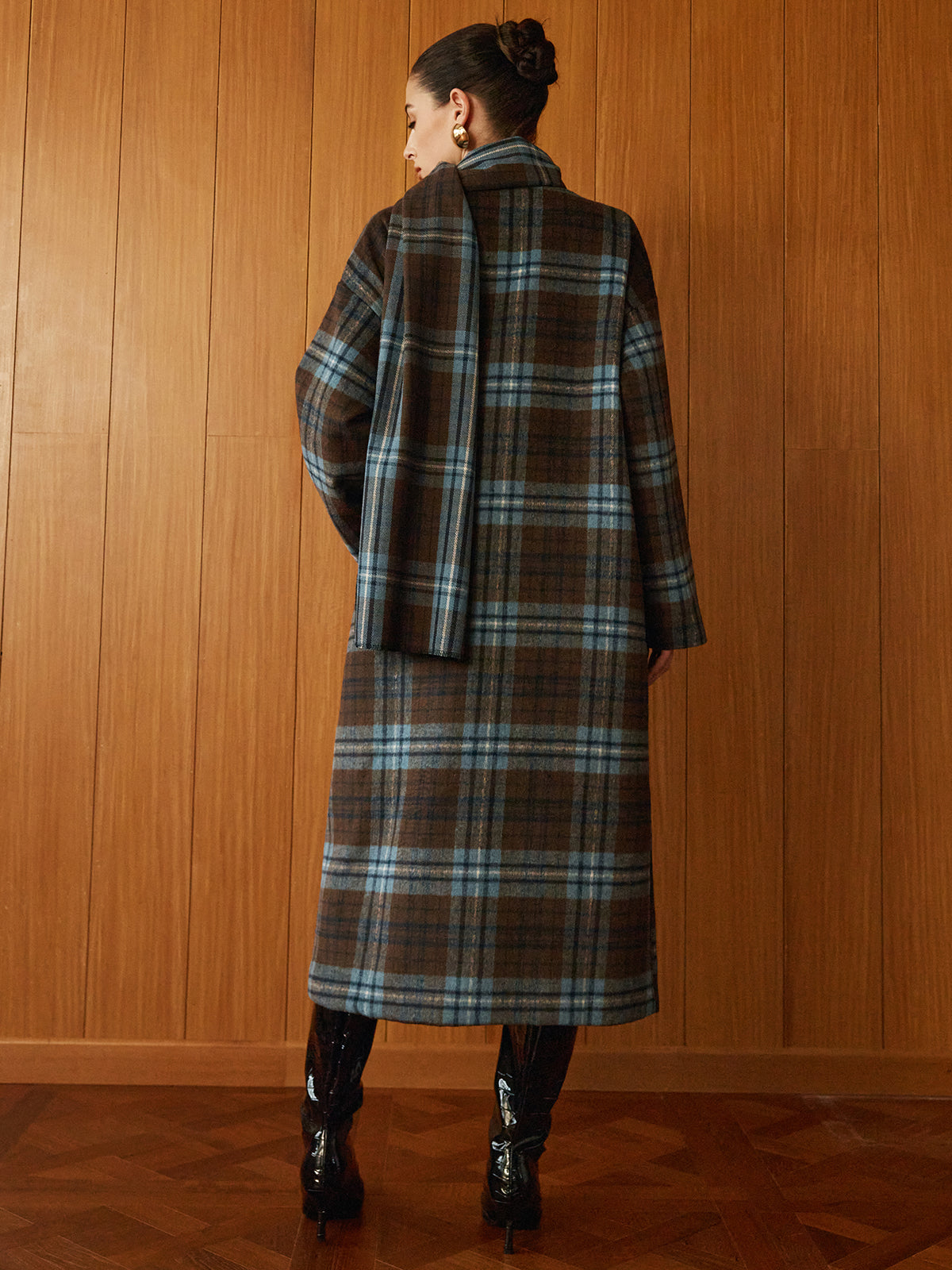 Kareli Uzun Palto ve Şal