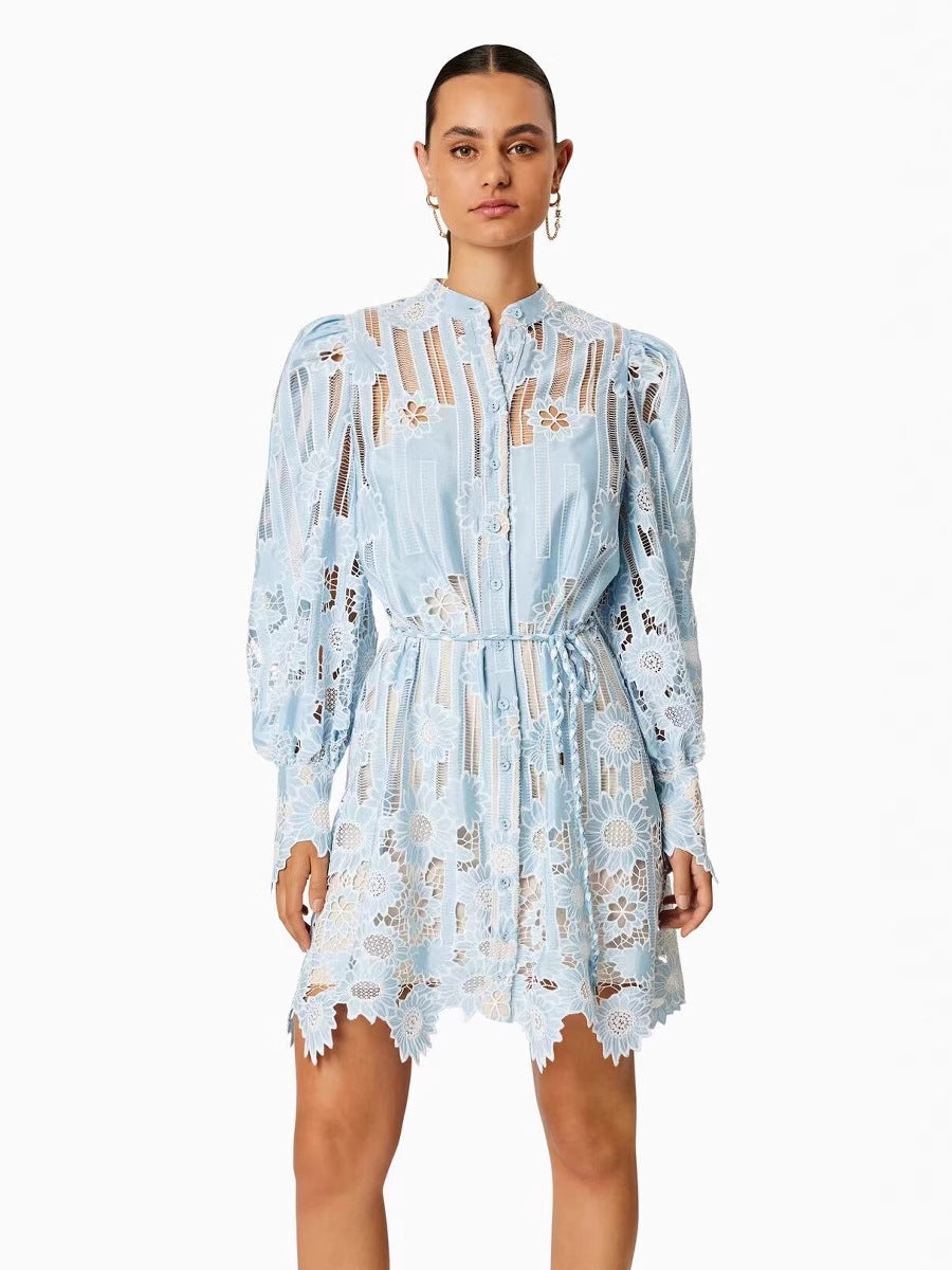Catherine Mavi Çiçekli Dantelli Cut-Out Mini Elbise