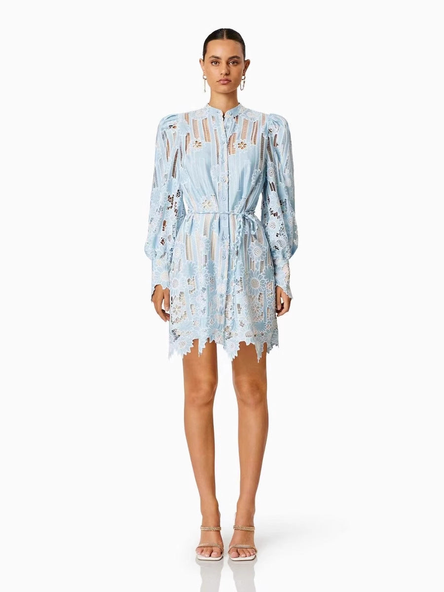 Catherine Mavi Çiçekli Dantelli Cut-Out Mini Elbise