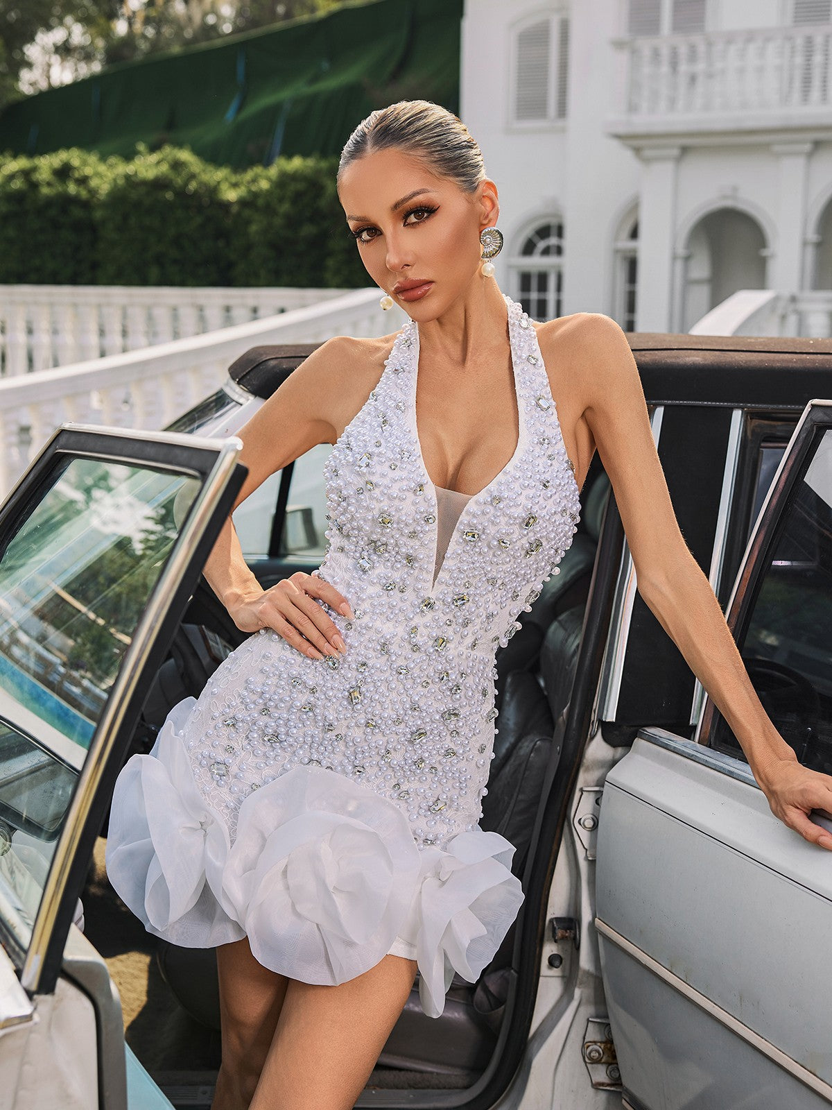 Rhydian Halter Yaka İnci Çiçekli Mini Elbise