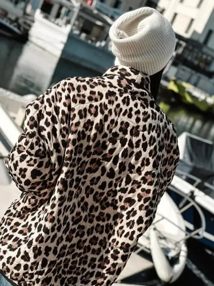 Leopar Desenli Kapitone Ceket