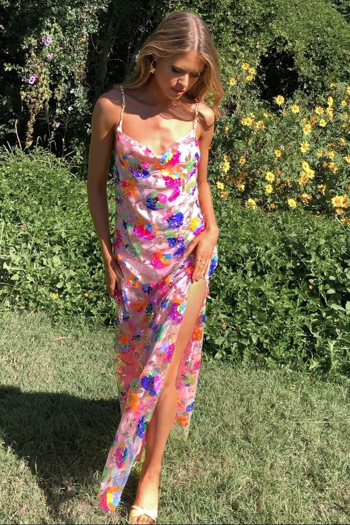 Fanny İşlemeli Pul Payetli Sırt Dekolteli Maxi Elbise