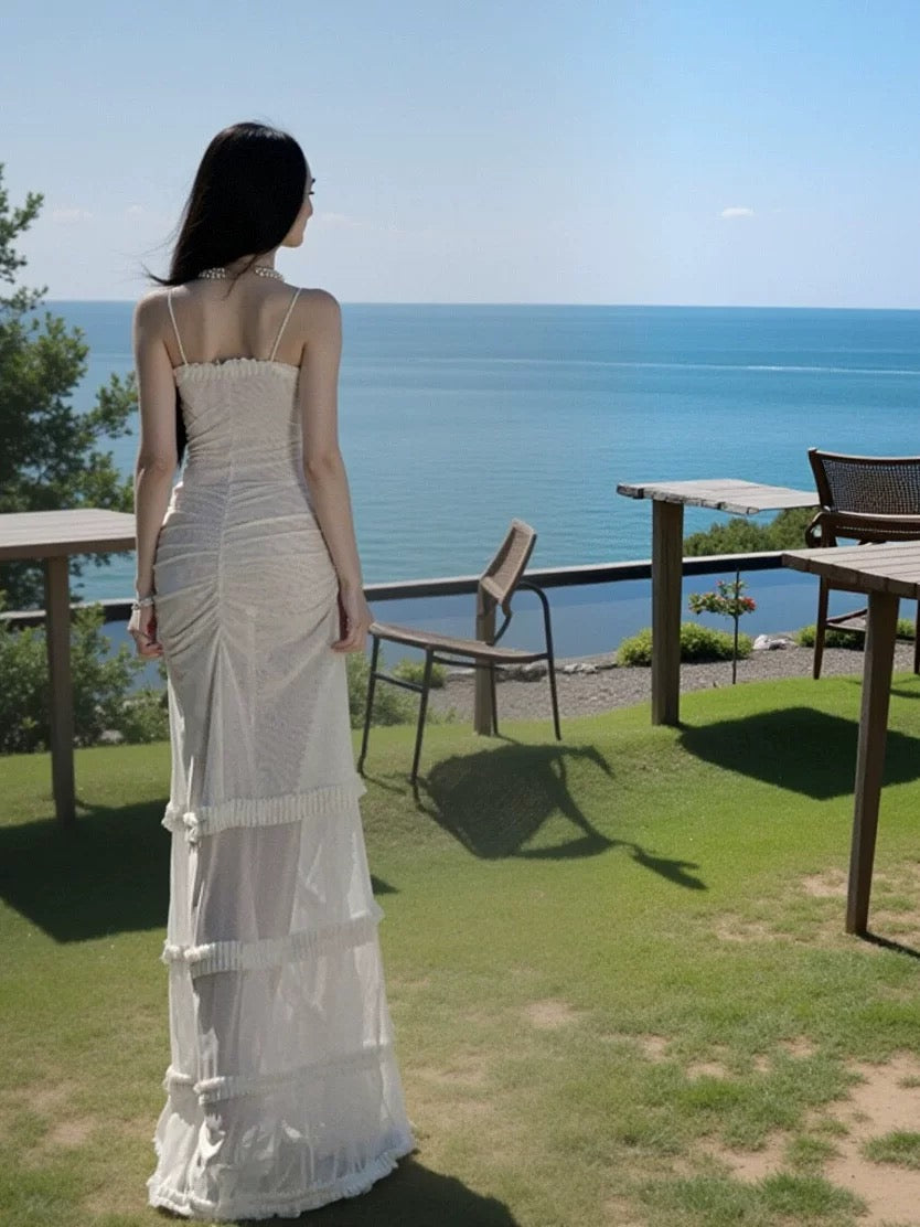 Amaya Kesimli Fırfırlı Maxi Elbise