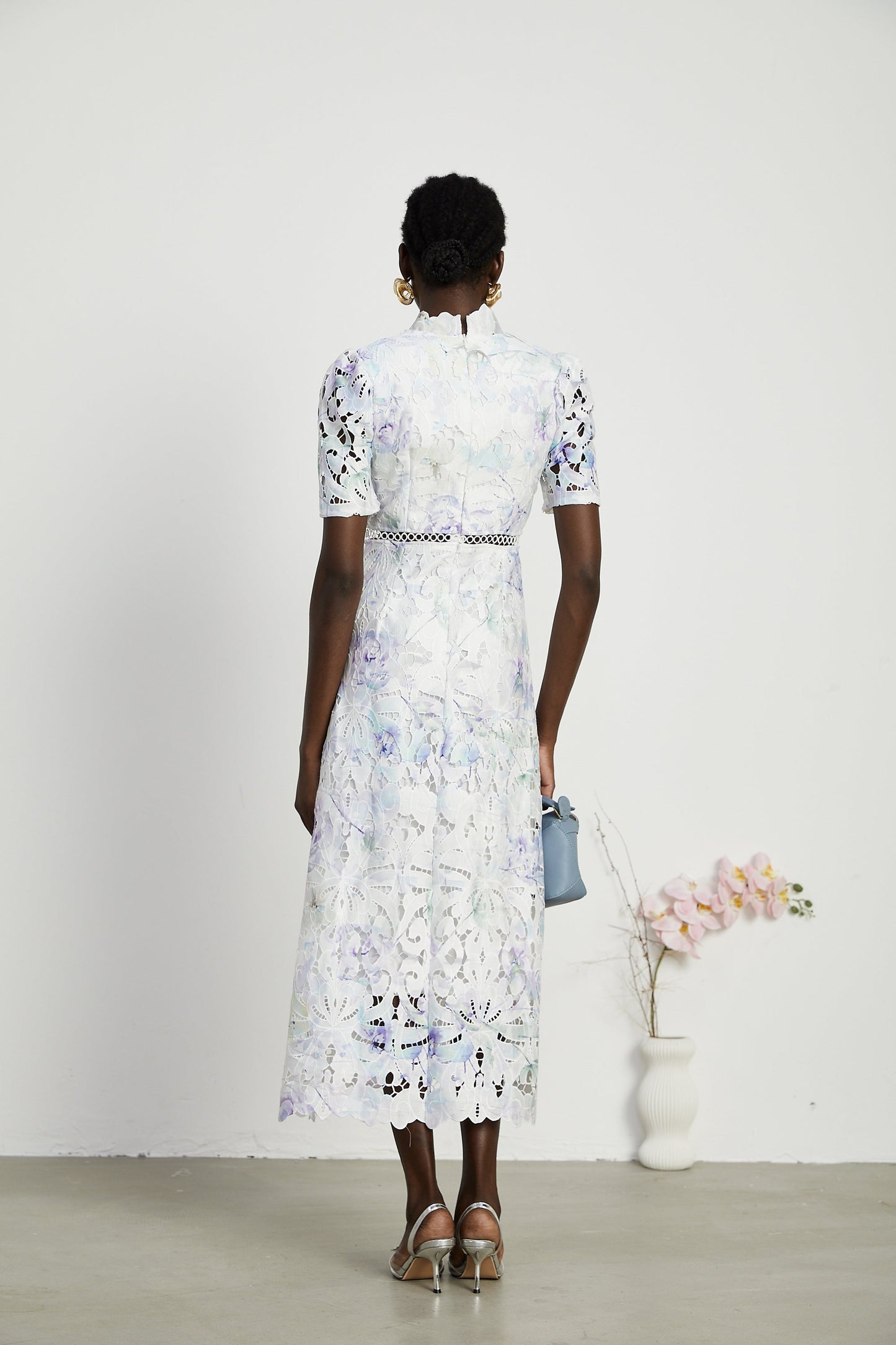 Blanche Dantel Cut-Out Midi Elbise
