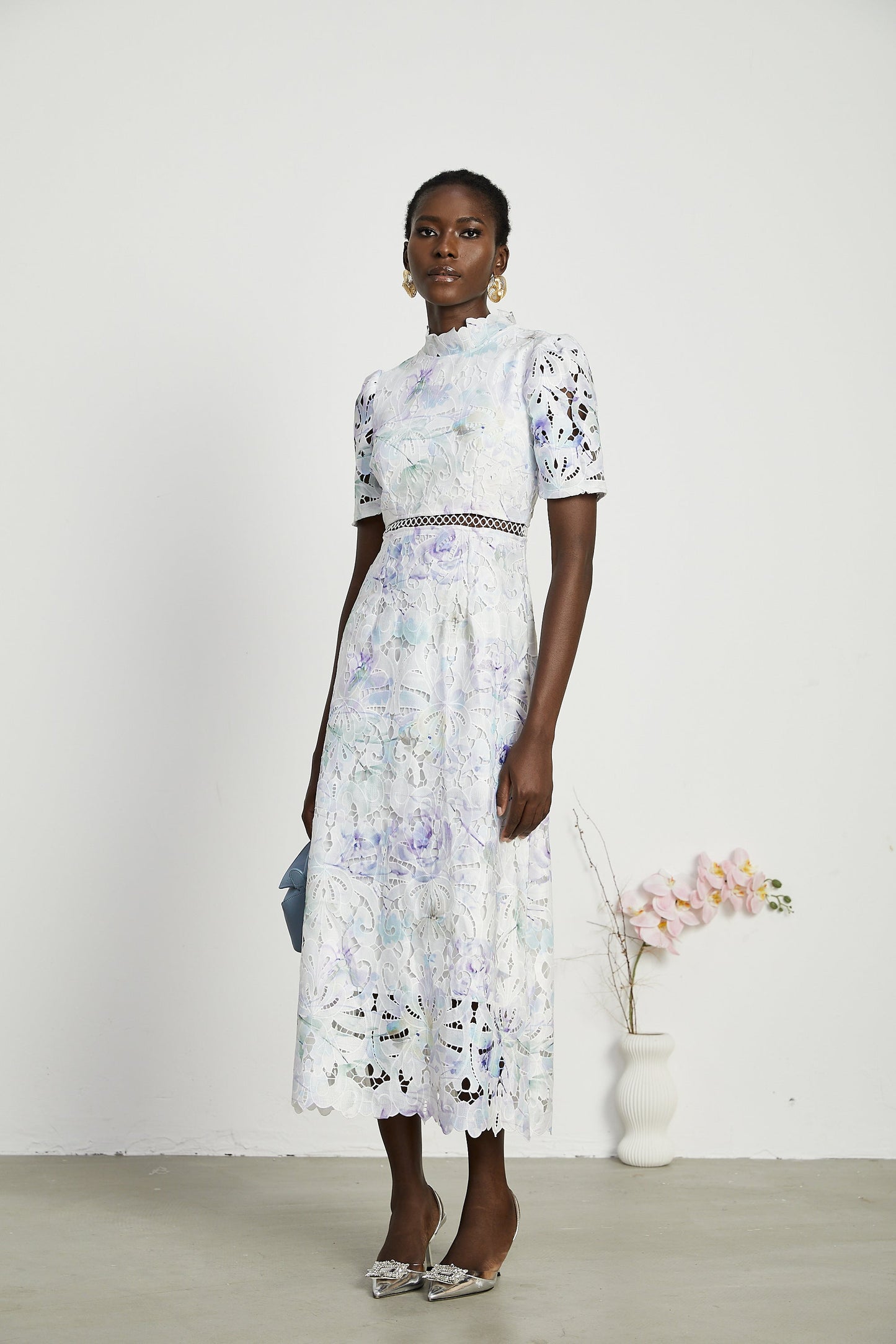 Blanche Dantel Cut-Out Midi Elbise