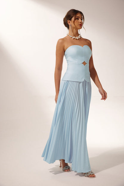 Beatrice Kesikli Pileli Maxi Takım