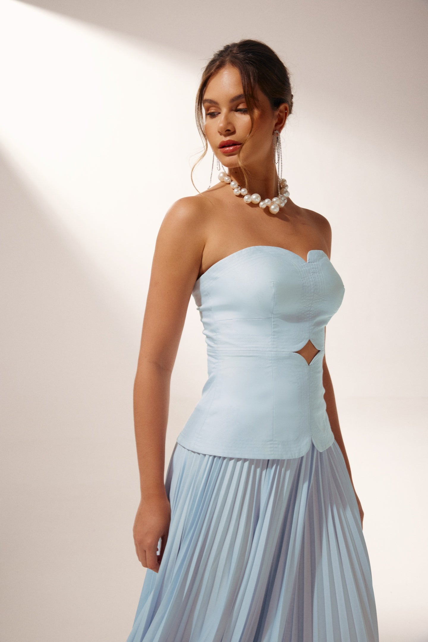 Beatrice Kesikli Pileli Maxi Takım