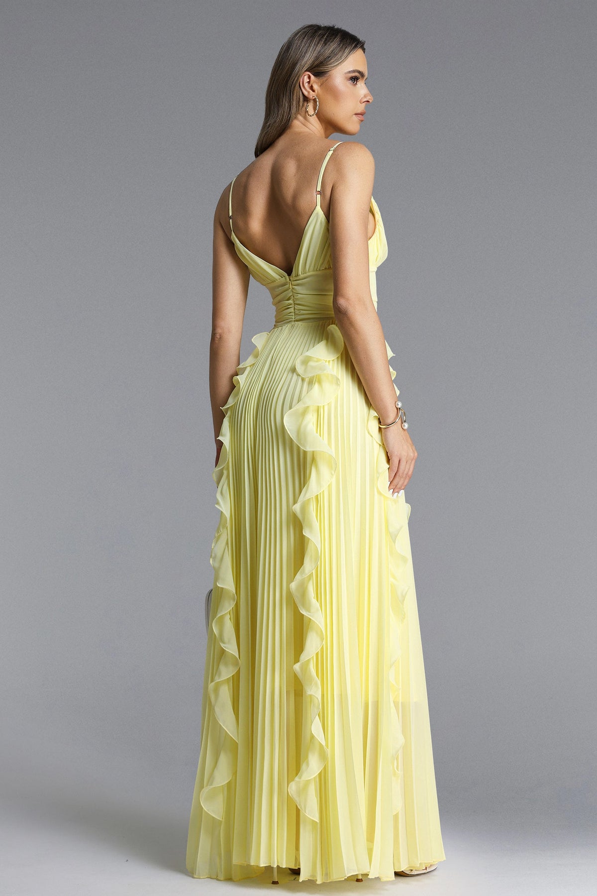 Viky Şık Uçuşan Kolsuz Pli Detaylı Fırfırlı Maksi Elbise