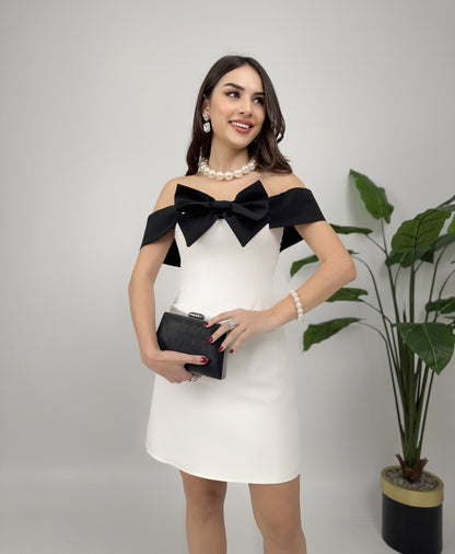 Fiyonklu Straptez Beyaz Mini Elbise