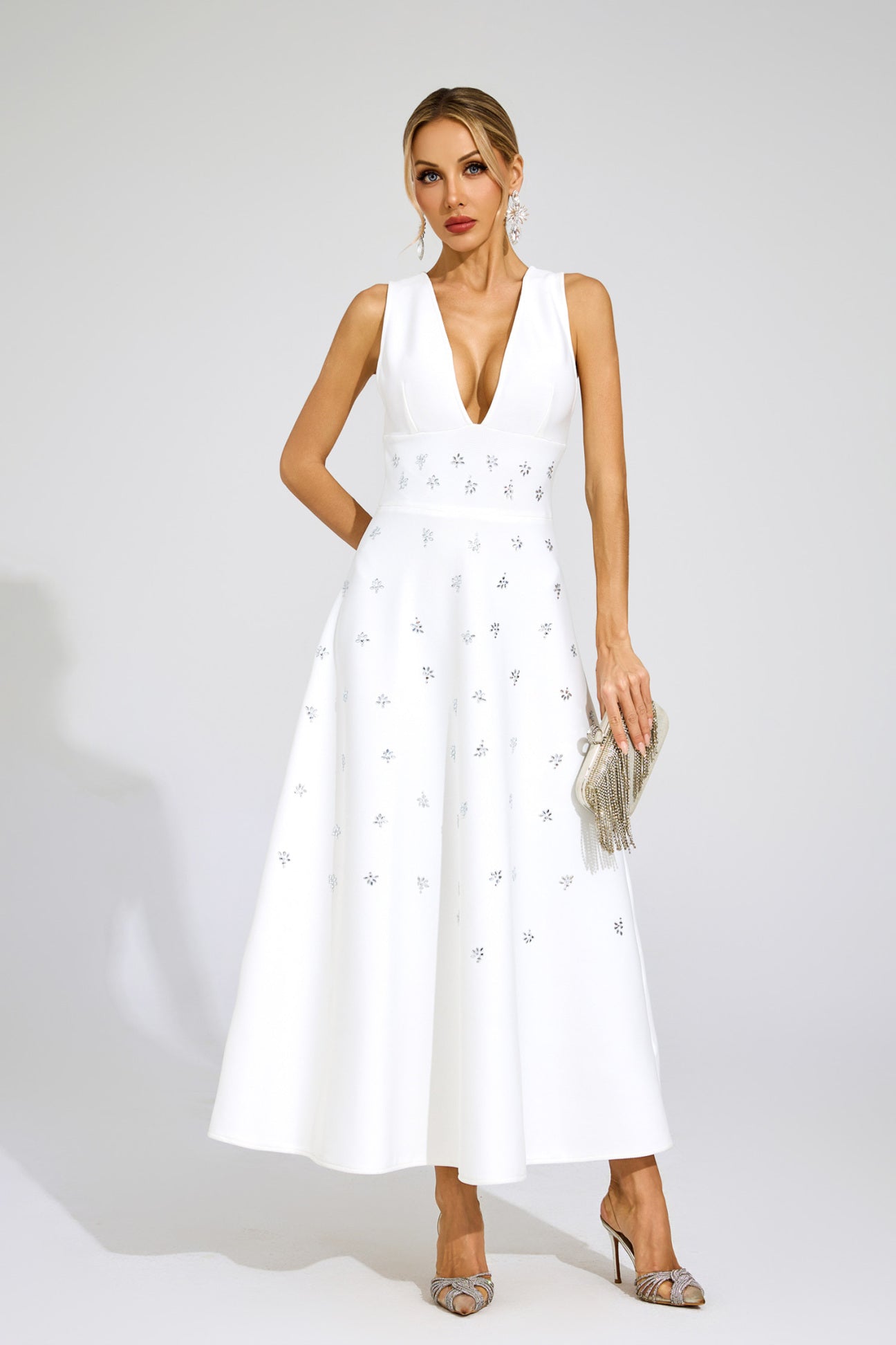 Sukienka maxi Céleste White Crystal Embellished