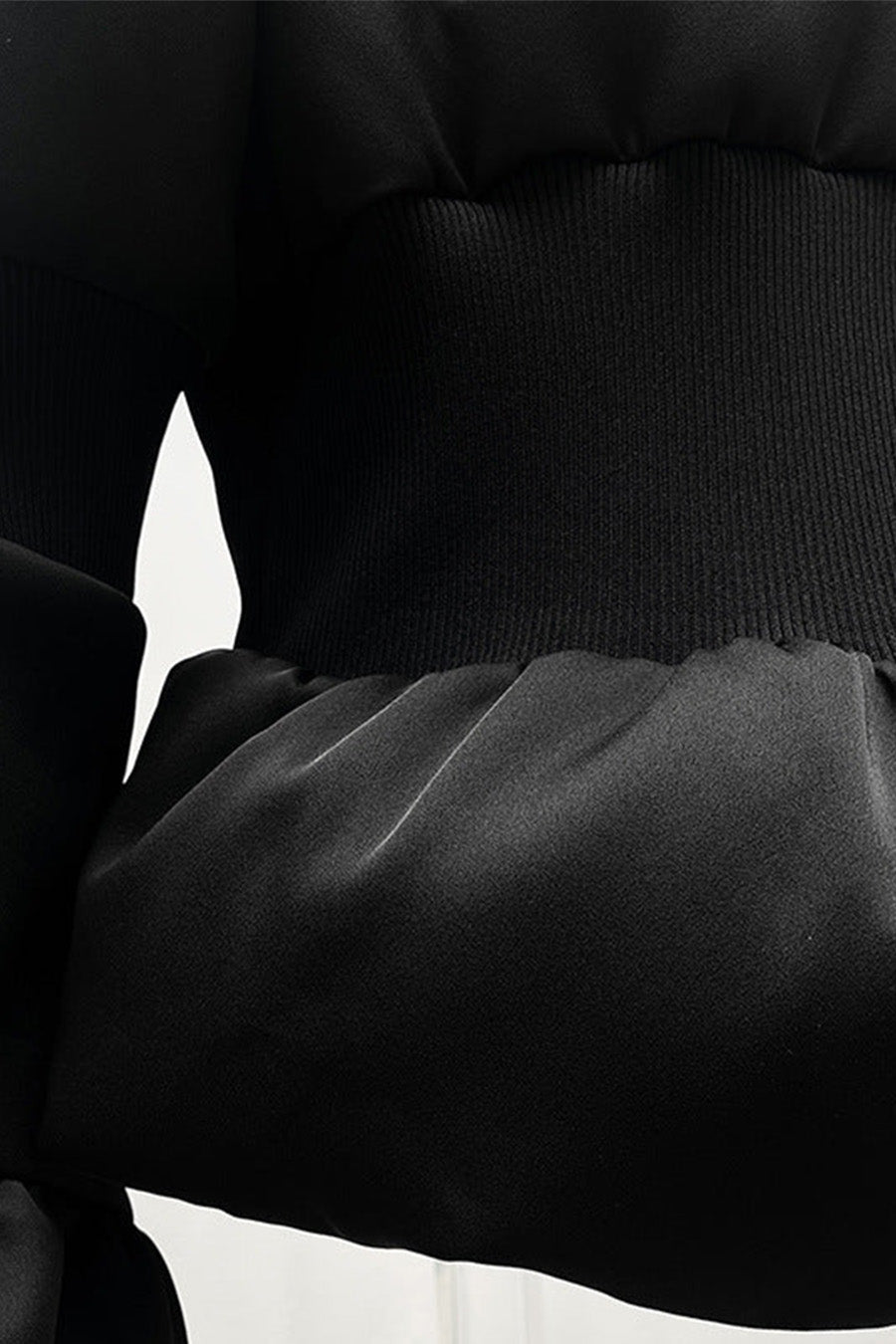 Mila Siyah Kısa Şişme Mont