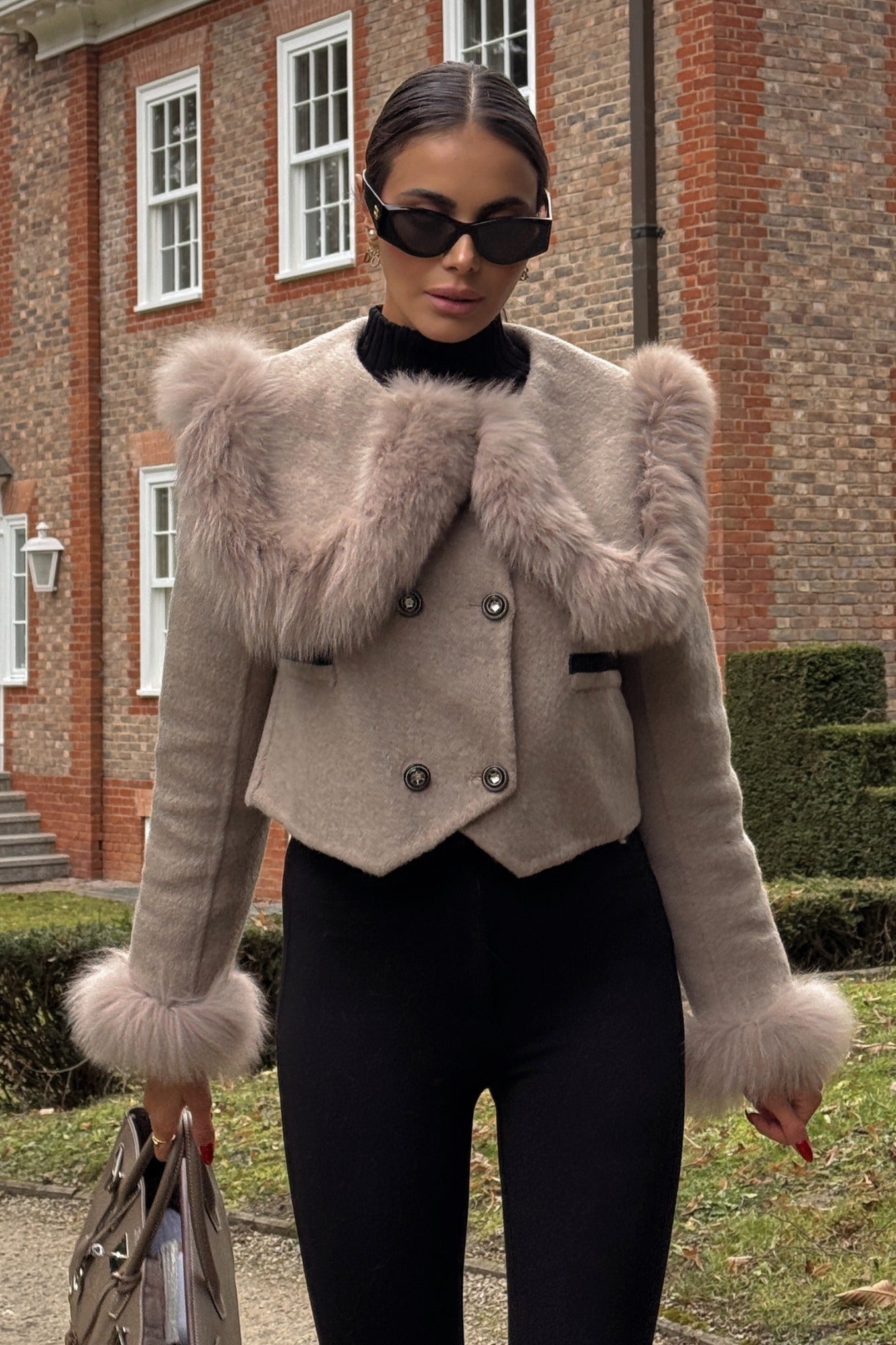 Devi Kürk Yakalı Kısa Kaban-Kahverengi