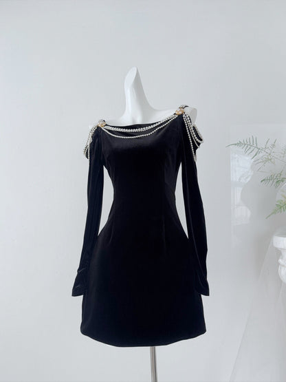 Dolcie Vintage Özel Tasarım Uzun Kollu İnci Zincirli Mini Elbise