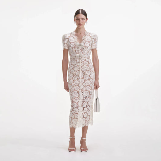 Celeste Fırfırlı Dantel Midi Elbise