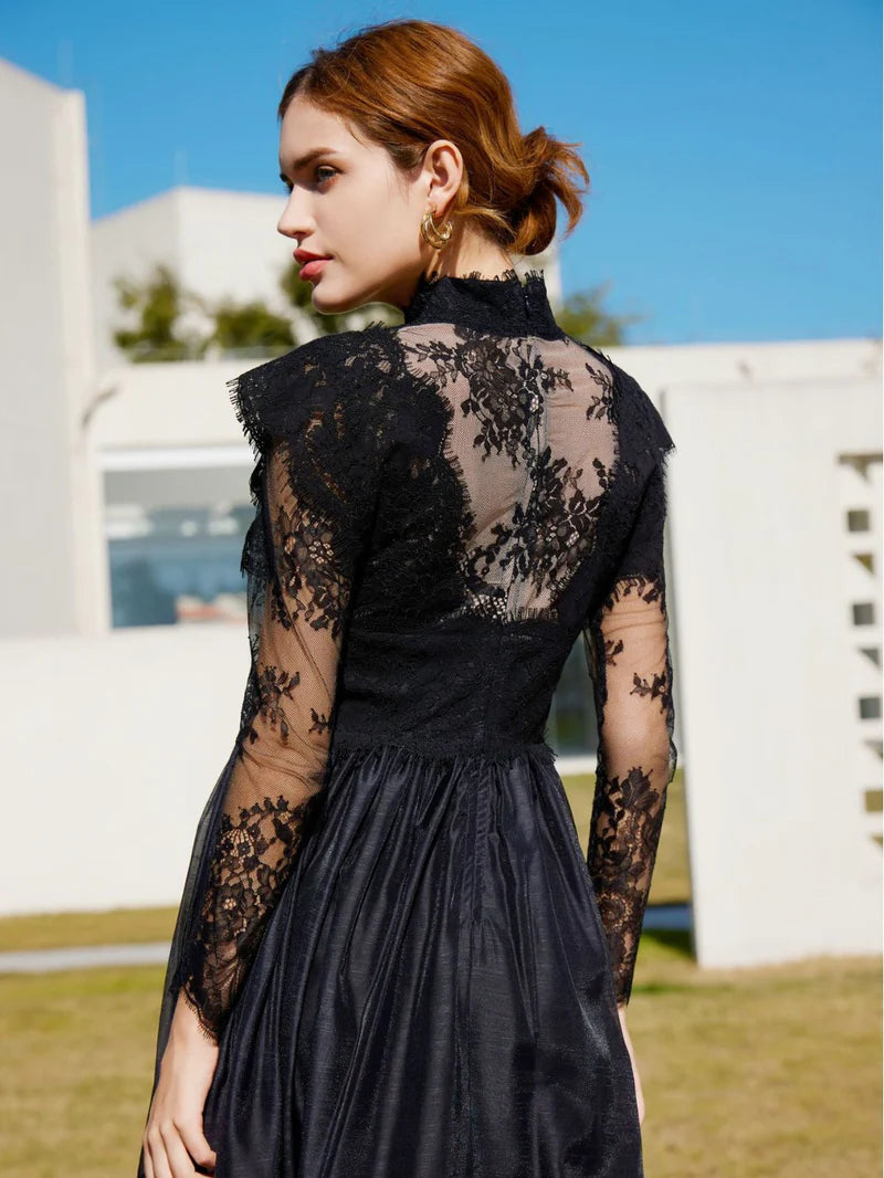 Uzun Kollu Dantel Fit ve Flare Midi Elbise Siyah