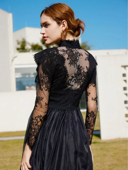 Uzun Kollu Dantel Fit ve Flare Midi Elbise Siyah