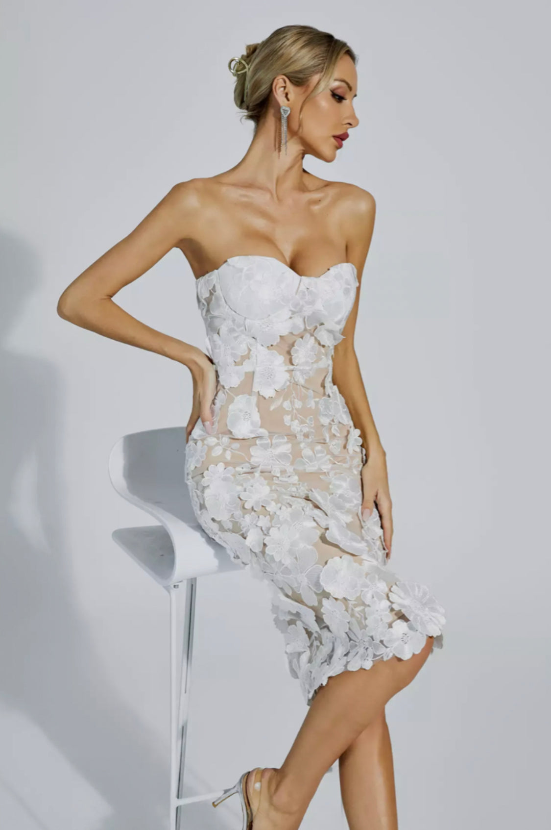 Anais Çiçek Desenli Dantel Midi Elbise