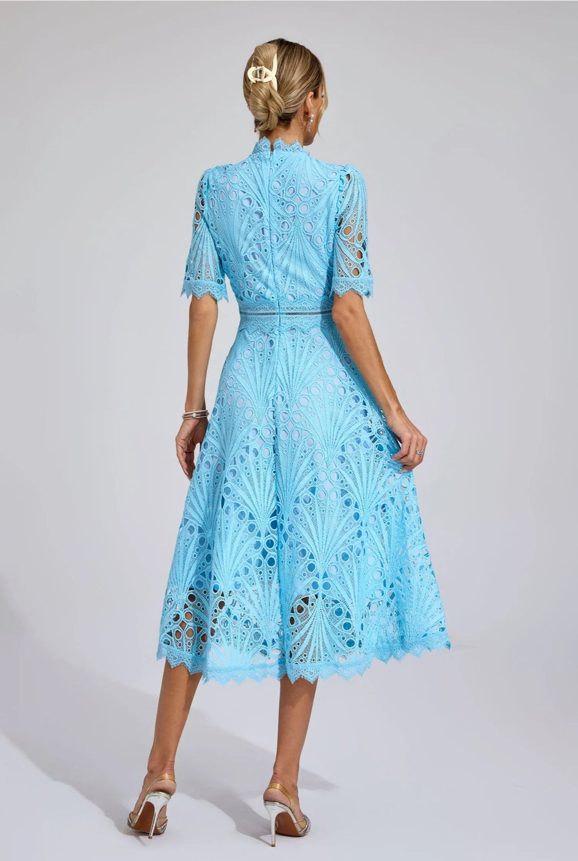 Kesik Dantelli Midi Elbise