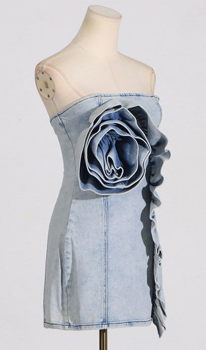 Çiçekli Omuzları Açık Denim Mini Elbise