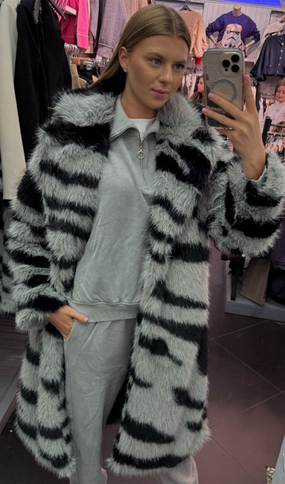 Suni Kürk Zebra Desenli Kaban