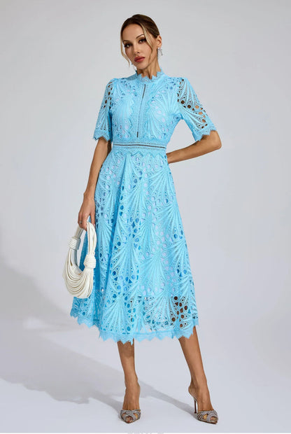 Kesik Dantelli Midi Elbise
