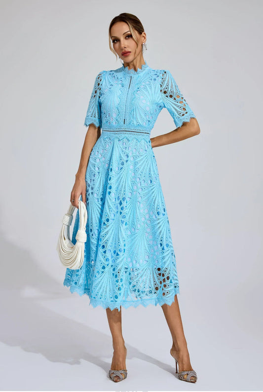 Kesik Dantelli Midi Elbise