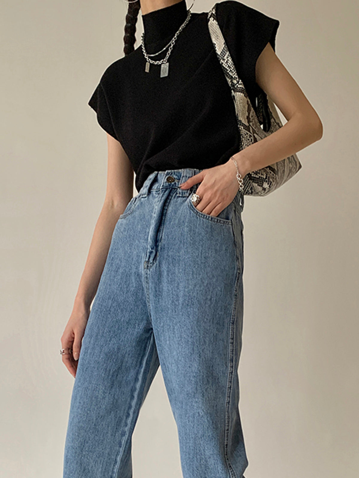 Wygodny, solidny sweter-kamizelka