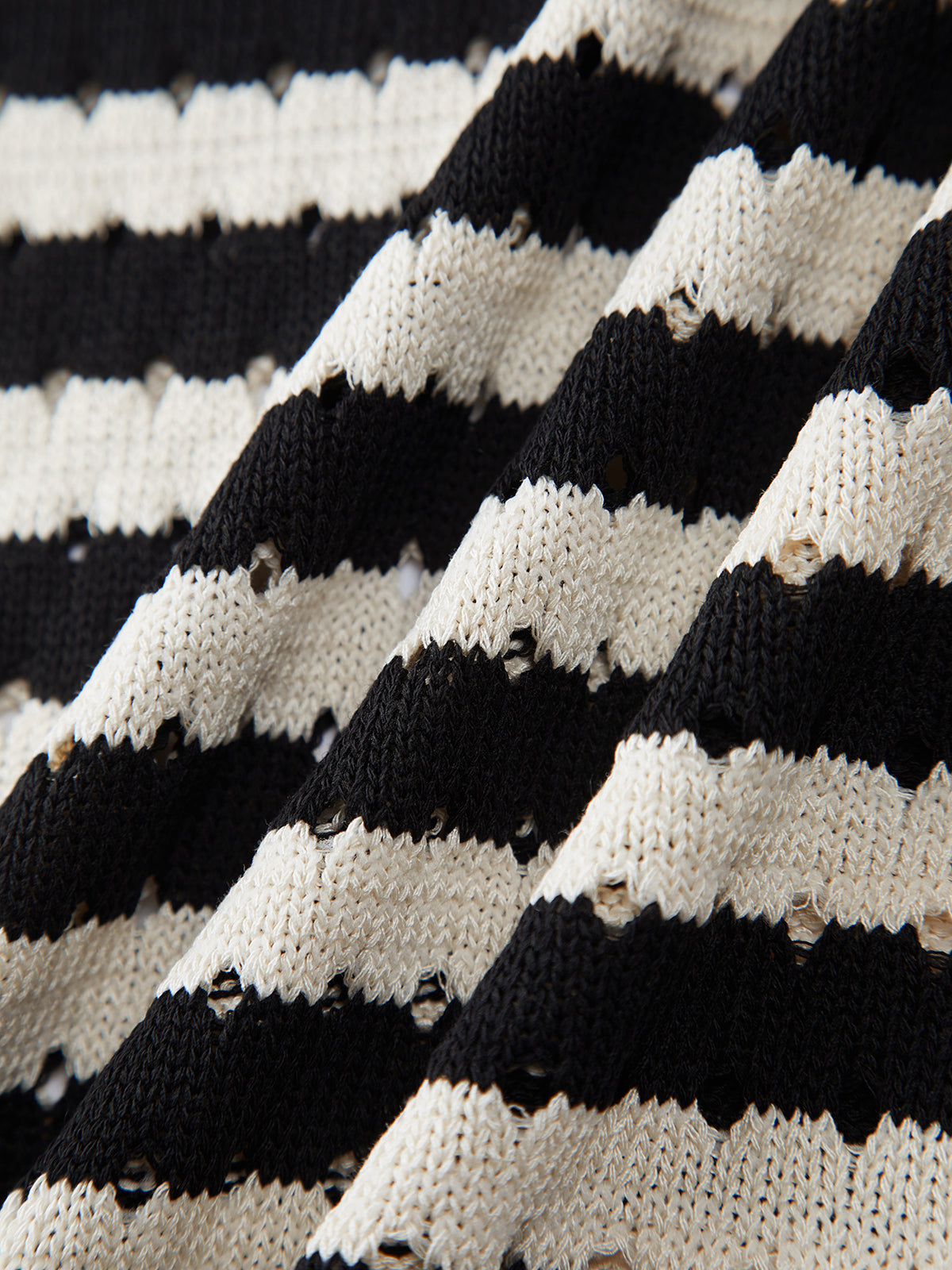 Stylowy sweter w paski, szydełkowany