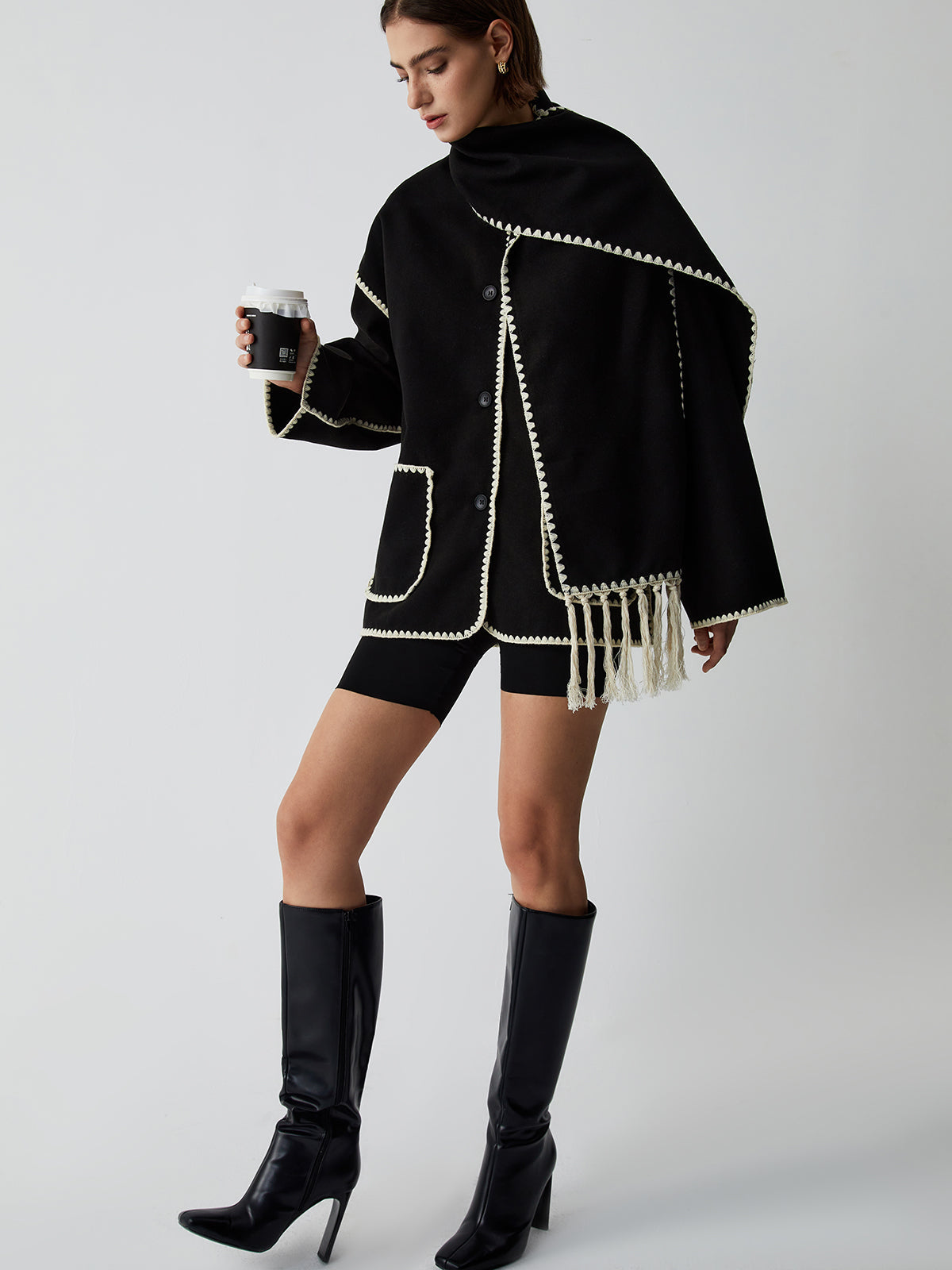 Ursula Kontrast Kesim Kısa Kaban