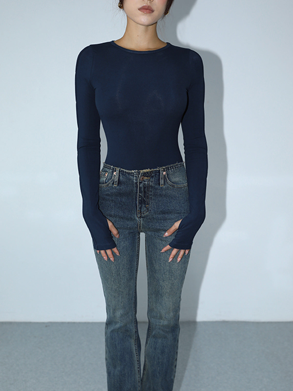 Saskia Anahtar Deliği Kesimli Uzun Kollu Bluz