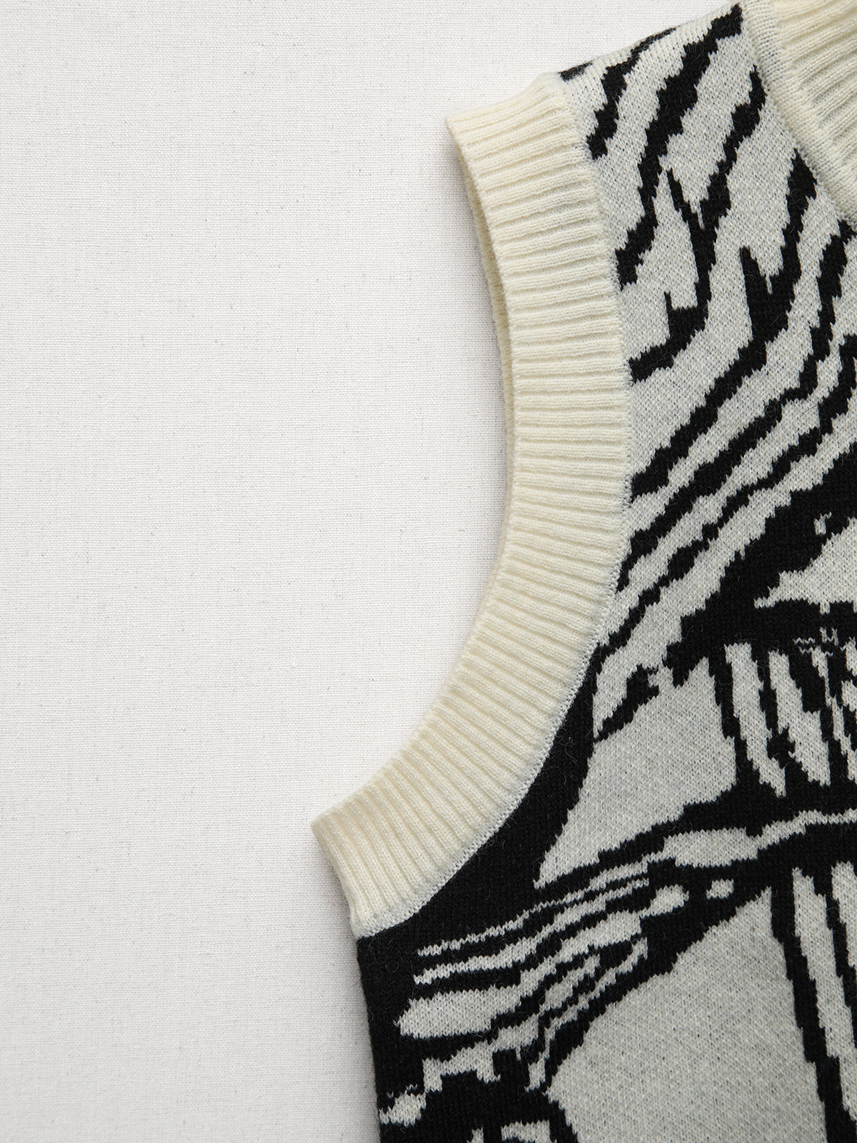 Sweter z kwiatowym wzorem, dzianinowy top i kamizelka