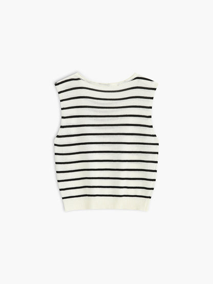 Klasyczny sweter w paski z kamizelką