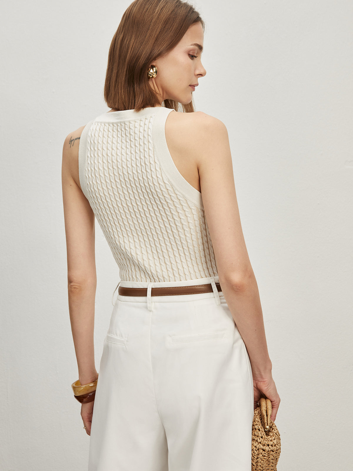 Gładki dzianinowy top z okrągłym dekoltem